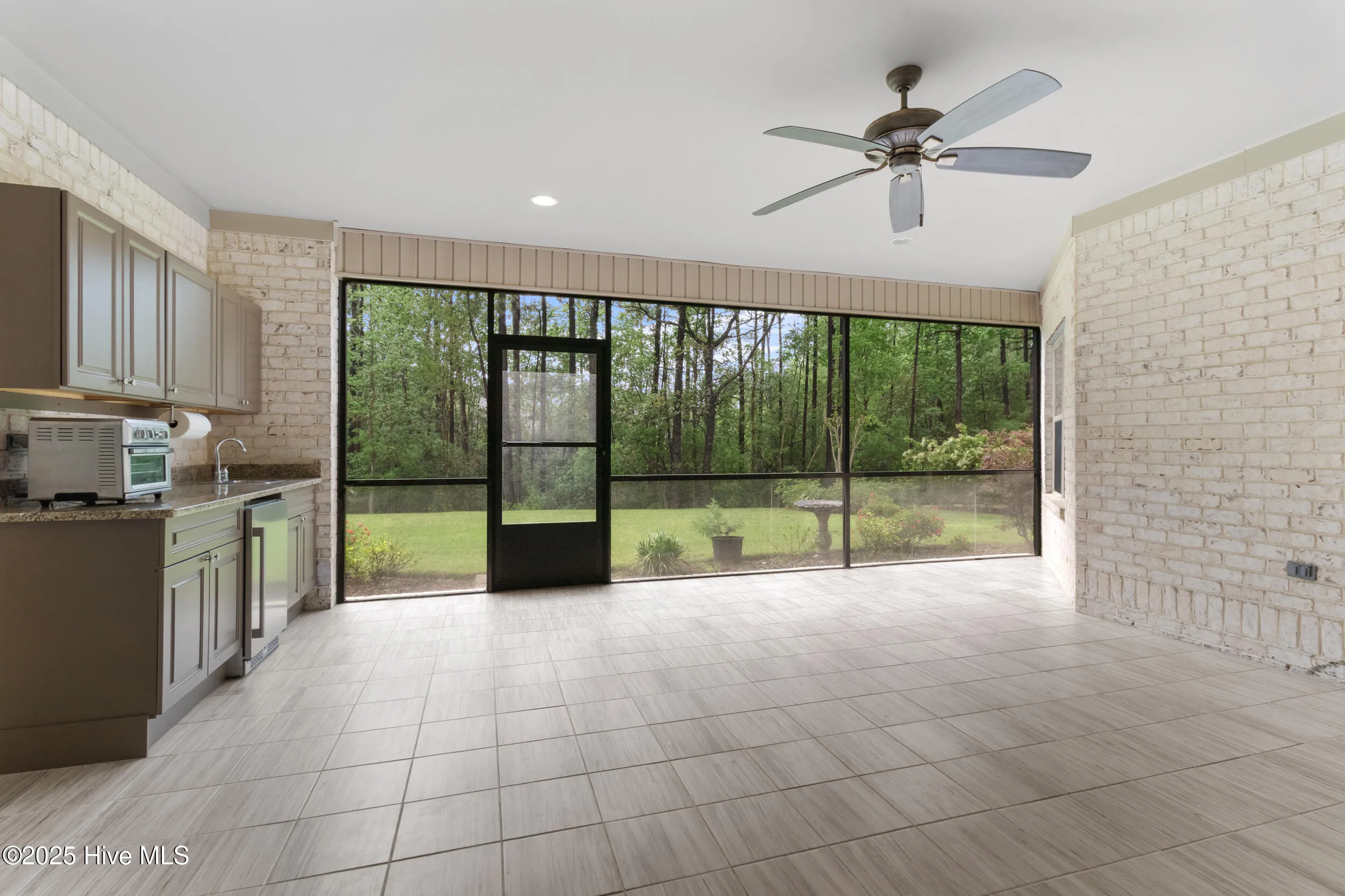 Wilmington, North Carolina 28412, United States, 3 Bedrooms Bedrooms, ,3 BathroomsBathrooms,Residential,Pending,111427