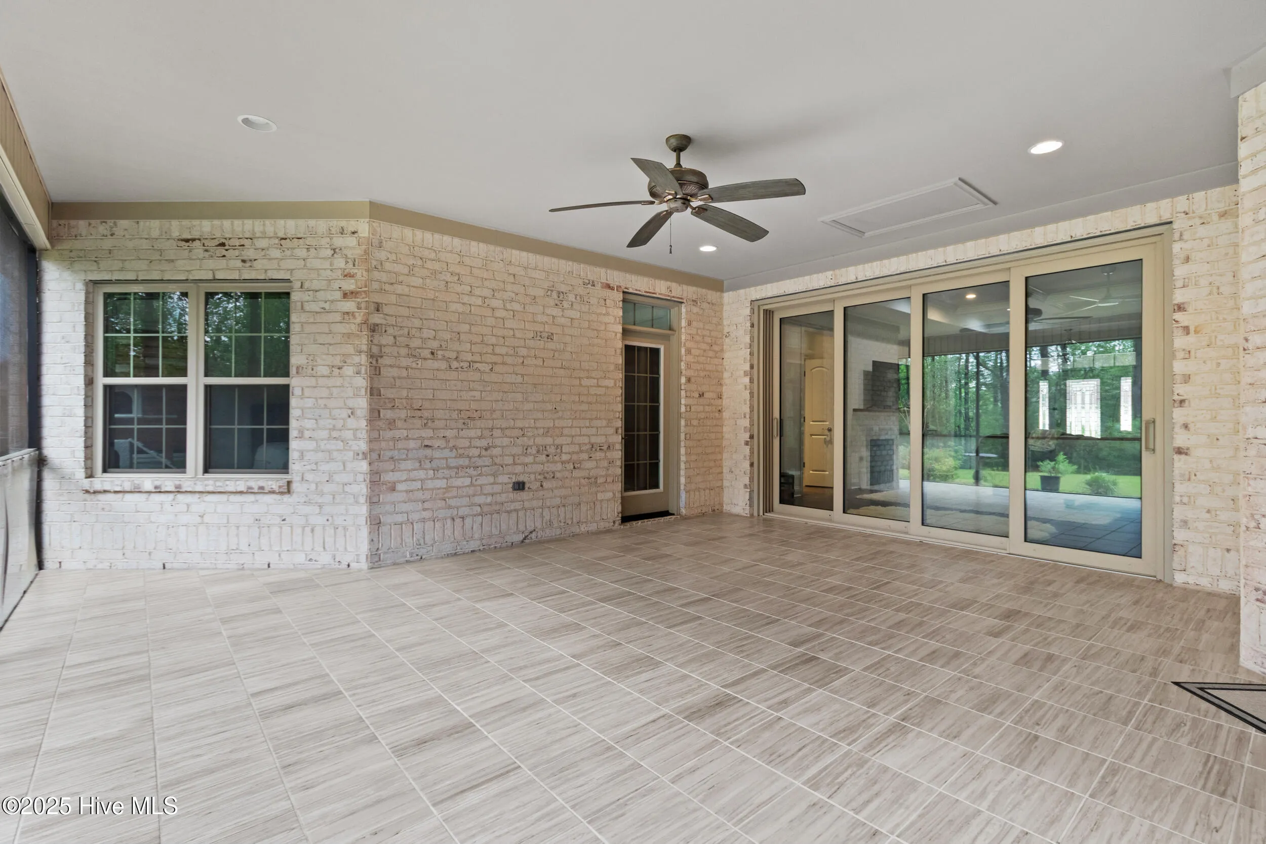 Wilmington, North Carolina 28412, United States, 3 Bedrooms Bedrooms, ,3 BathroomsBathrooms,Residential,Pending,111427