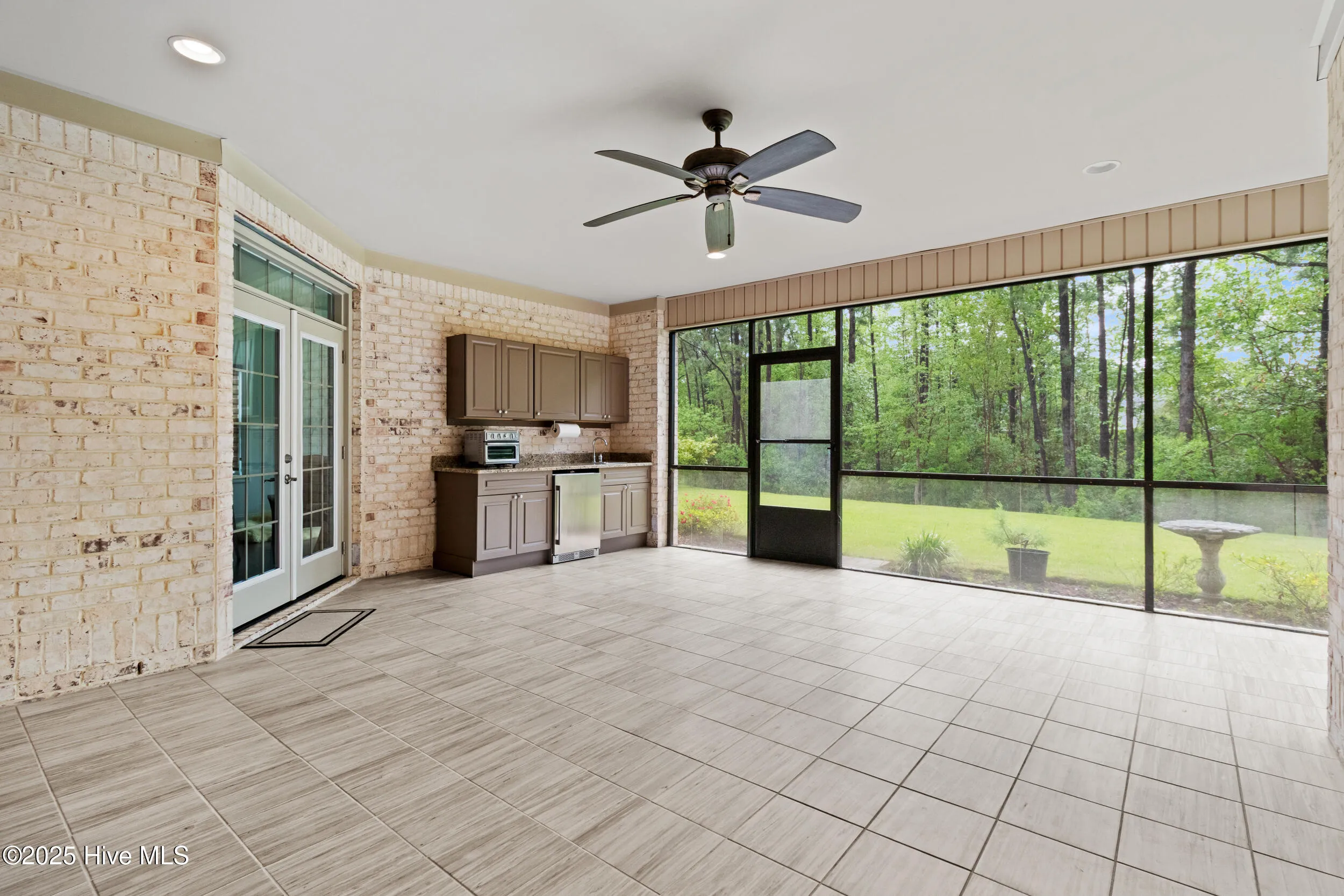 Wilmington, North Carolina 28412, United States, 3 Bedrooms Bedrooms, ,3 BathroomsBathrooms,Residential,Pending,111427