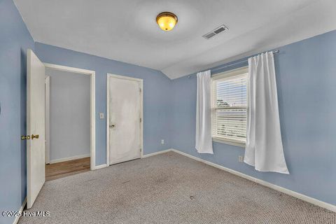 Tiny photo for 2720 S 17th Street S #Apt D, Wilmington, NC 28412 (MLS # 100535048)