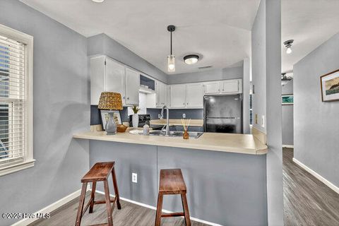 Tiny photo for 2720 S 17th Street S #Apt D, Wilmington, NC 28412 (MLS # 100535048)