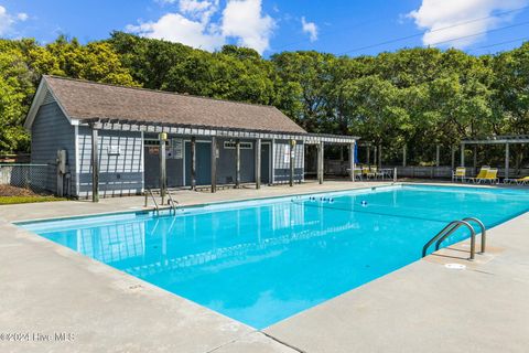 A home in Pine Knoll Shores