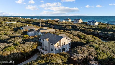 A home in Pine Knoll Shores