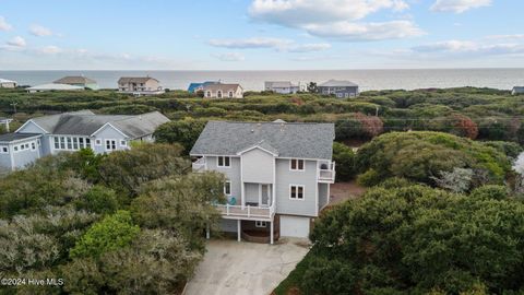 A home in Pine Knoll Shores