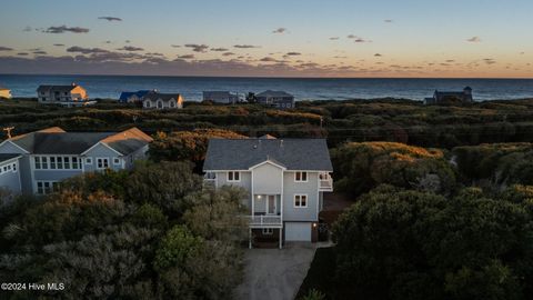 A home in Pine Knoll Shores