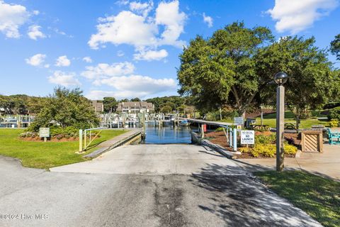 A home in Pine Knoll Shores