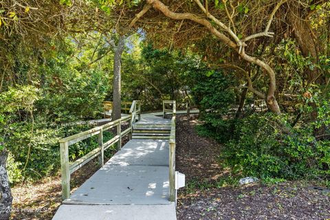 A home in Pine Knoll Shores