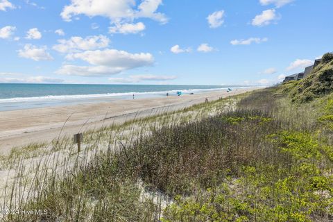 A home in Pine Knoll Shores