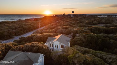 A home in Pine Knoll Shores