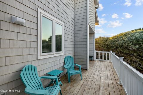 A home in Pine Knoll Shores