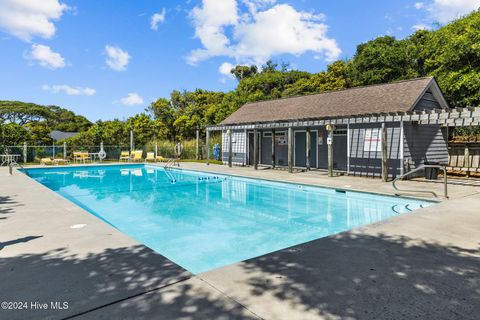 A home in Pine Knoll Shores