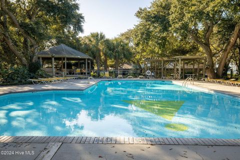 A home in Pine Knoll Shores