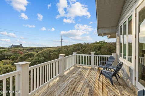 A home in Pine Knoll Shores