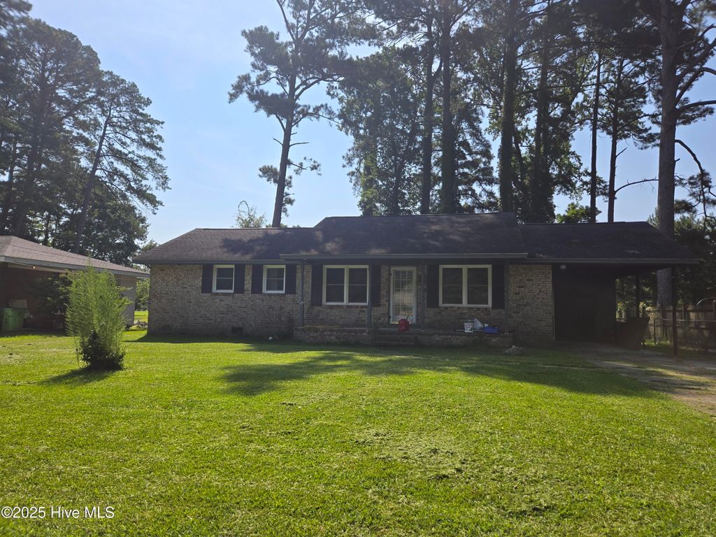 Photo of 4118 Melissa Drive, Farmville, NC 27828 (MLS # 100520170)