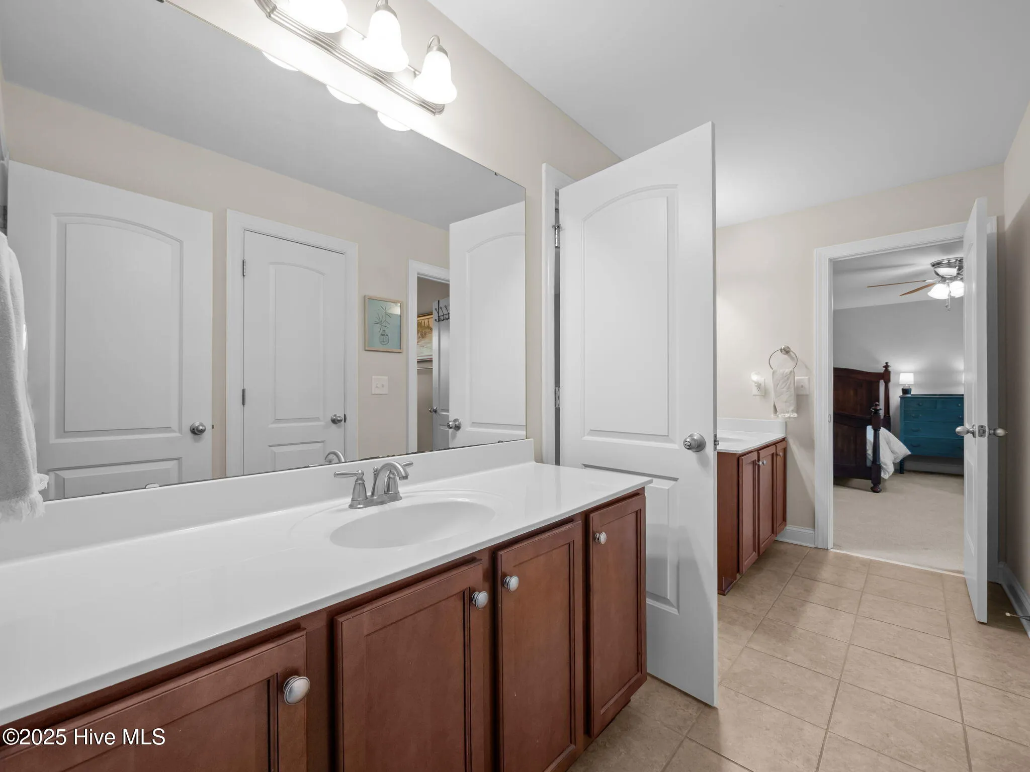 Swansboro, North Carolina 28584, United States, 5 Bedrooms Bedrooms, ,4 BathroomsBathrooms,Residential,Active,192092