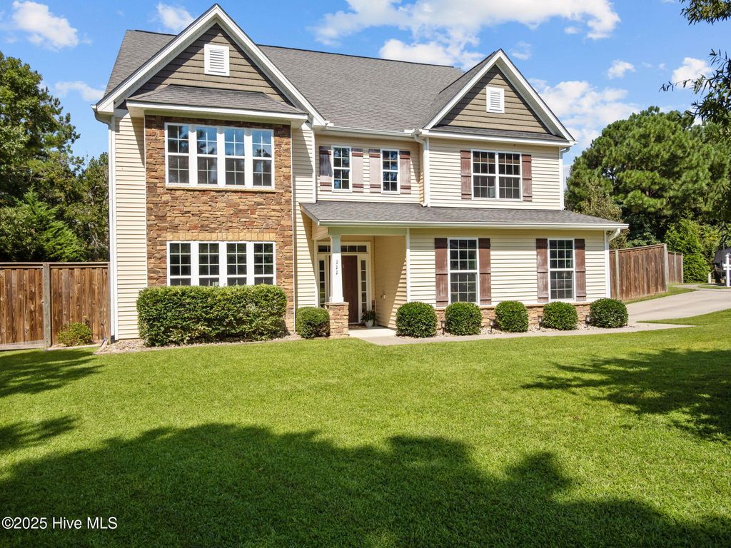 Photo of 111 Creek End Court, Swansboro, NC 28584 (MLS # 100525324)