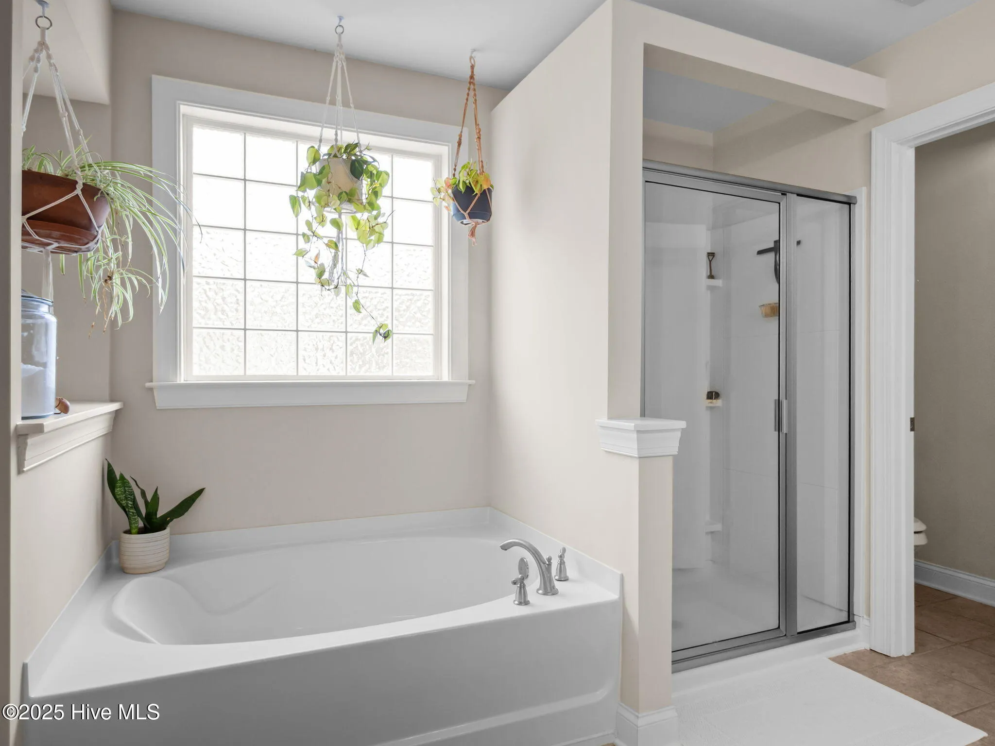 Swansboro, North Carolina 28584, United States, 5 Bedrooms Bedrooms, ,4 BathroomsBathrooms,Residential,Active,192092