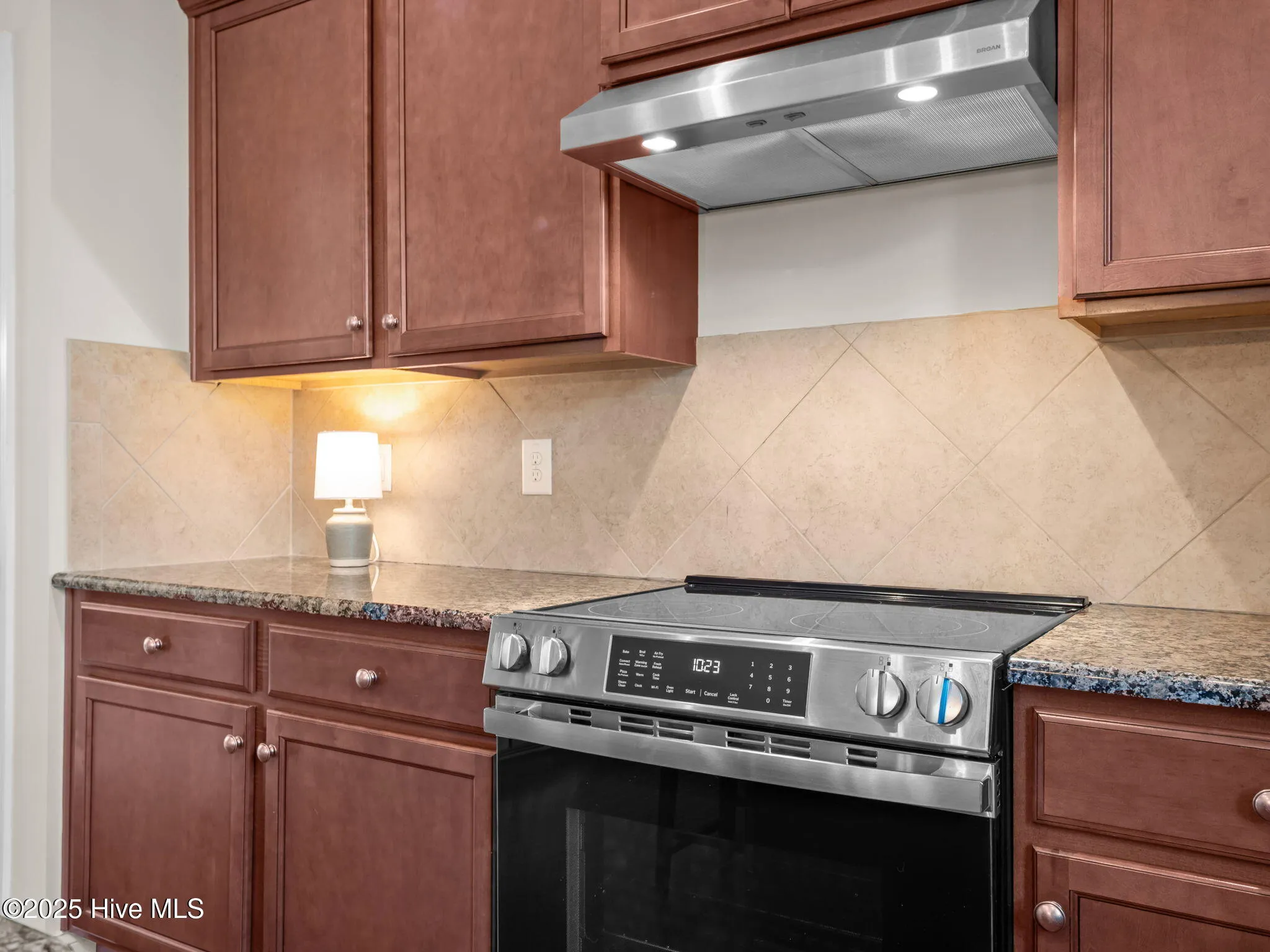 Swansboro, North Carolina 28584, United States, 5 Bedrooms Bedrooms, ,4 BathroomsBathrooms,Residential,Active,192092