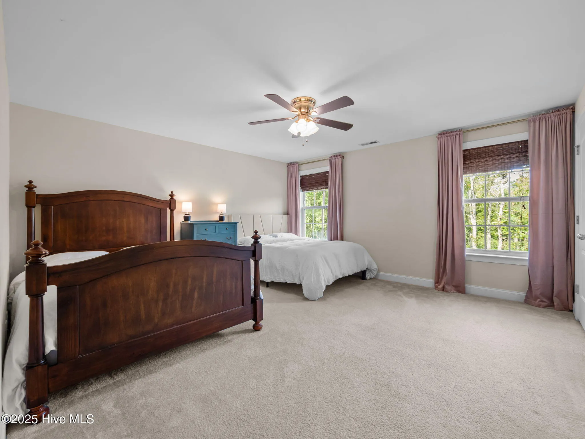 Swansboro, North Carolina 28584, United States, 5 Bedrooms Bedrooms, ,4 BathroomsBathrooms,Residential,Active,192092