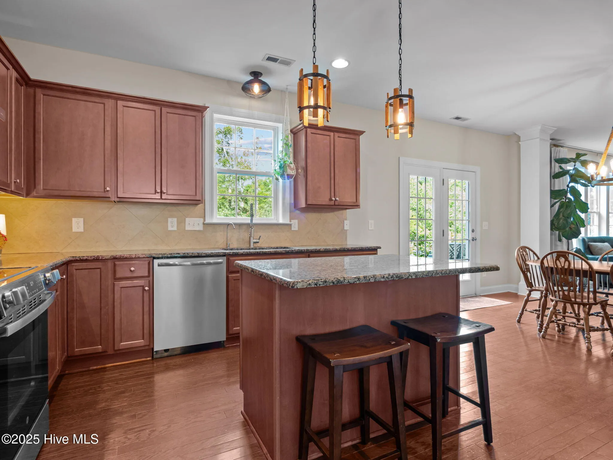 Swansboro, North Carolina 28584, United States, 5 Bedrooms Bedrooms, ,4 BathroomsBathrooms,Residential,Active,192092