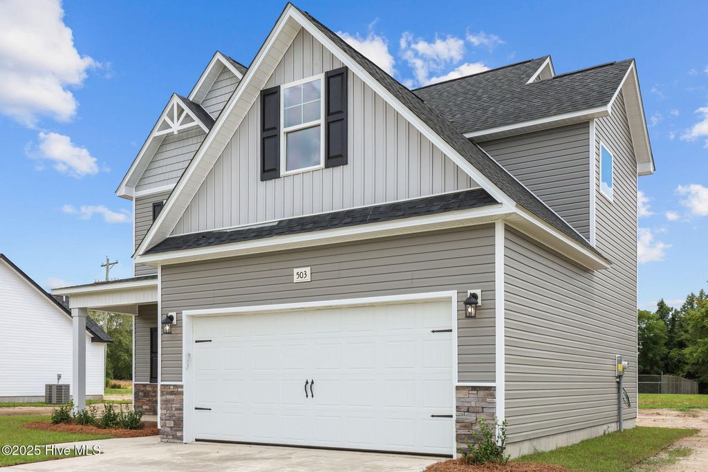 Photo of 503 Orchard Creek Drive, Richlands, NC 28574 (MLS # 100500190)