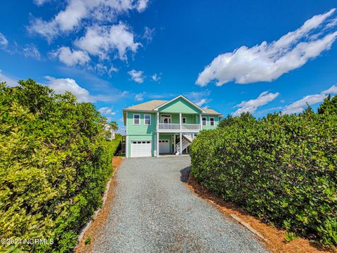 A home in North Topsail Beach