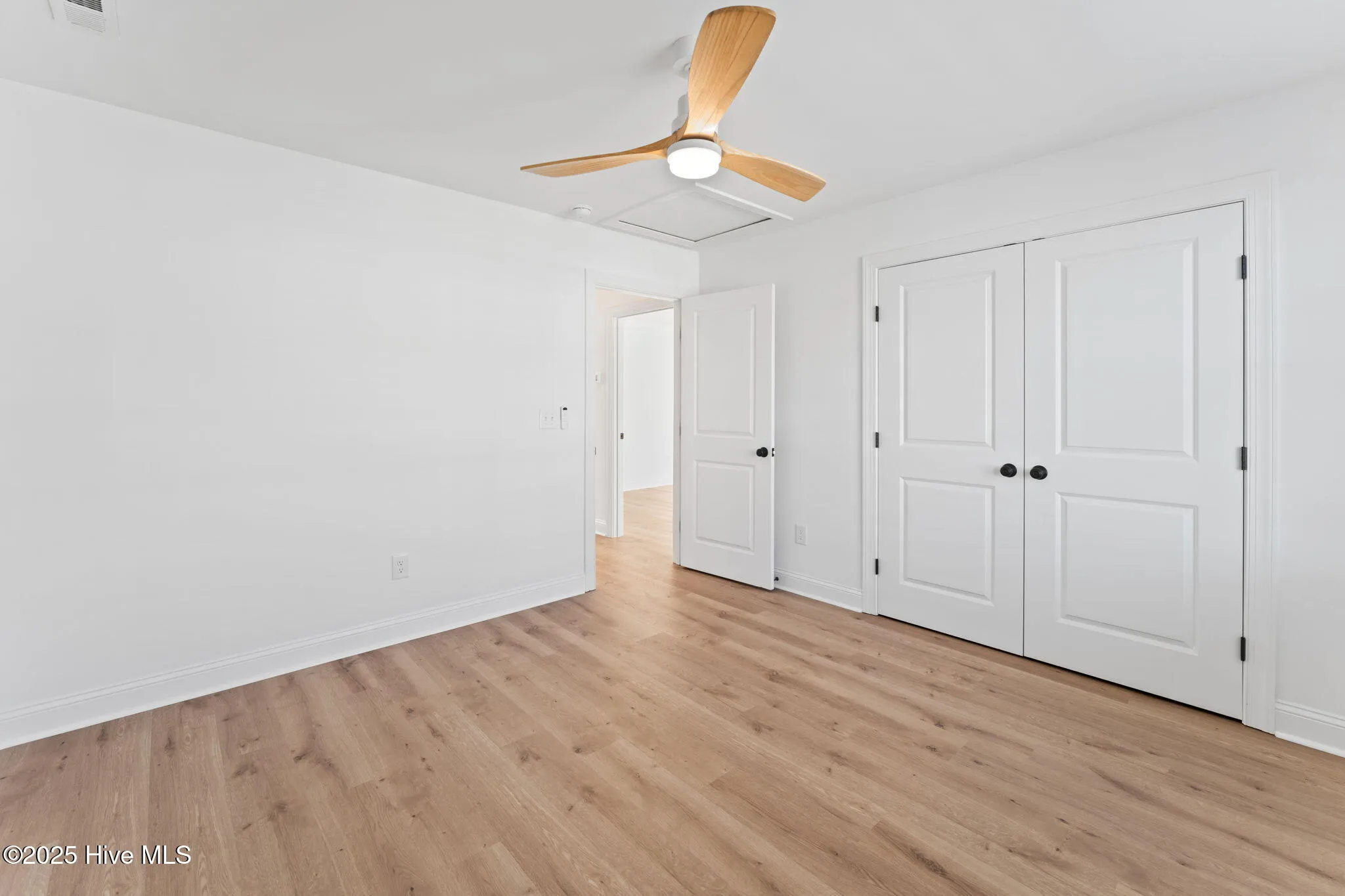 Oak Island, North Carolina 28465, United States, 4 Bedrooms Bedrooms, ,3 BathroomsBathrooms,Residential,Active,239080