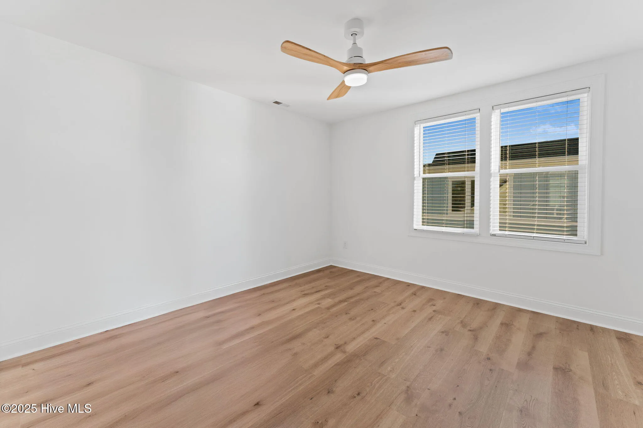 Oak Island, North Carolina 28465, United States, 4 Bedrooms Bedrooms, ,3 BathroomsBathrooms,Residential,Active,239080