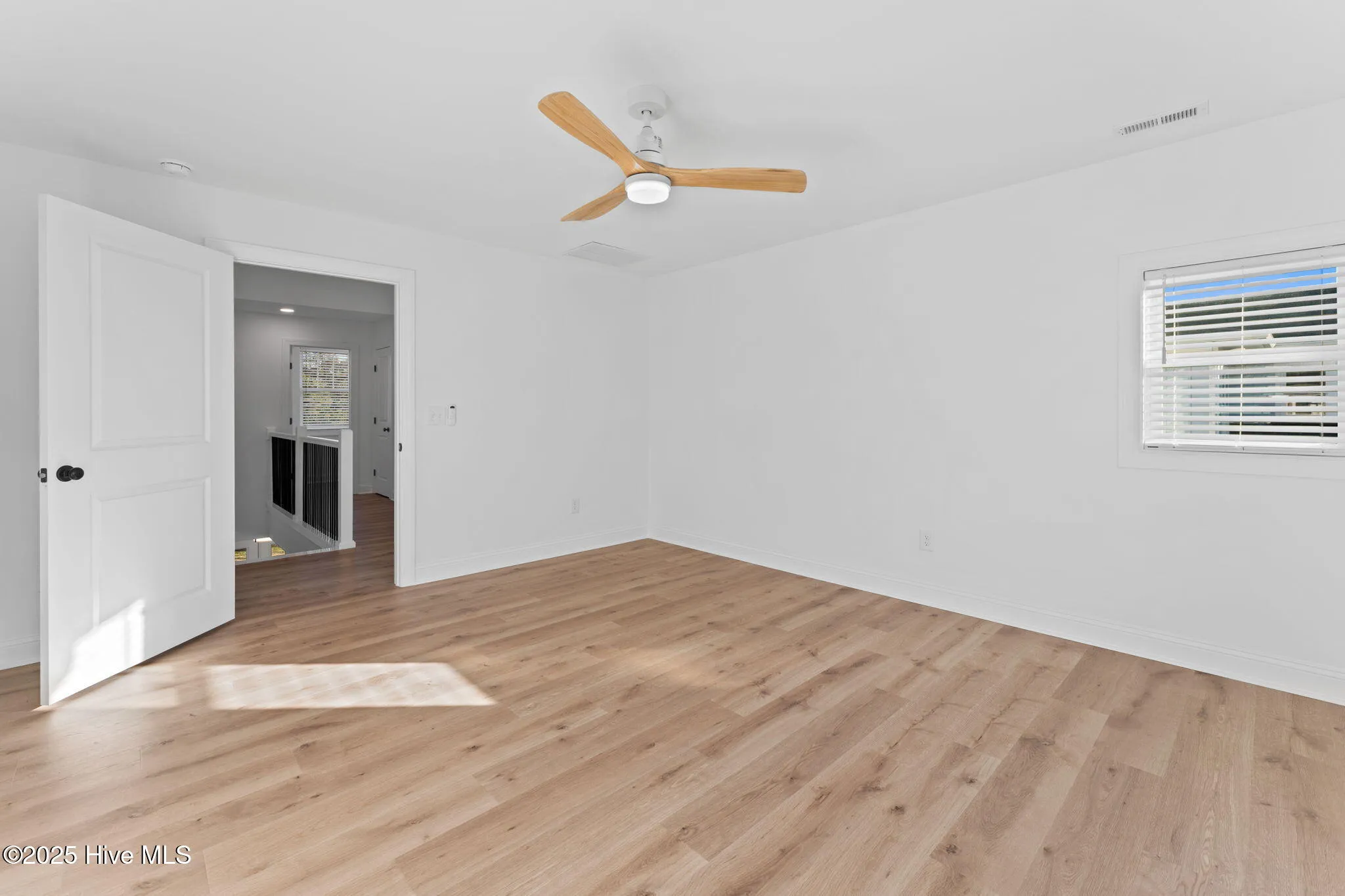 Oak Island, North Carolina 28465, United States, 4 Bedrooms Bedrooms, ,3 BathroomsBathrooms,Residential,Active,239080