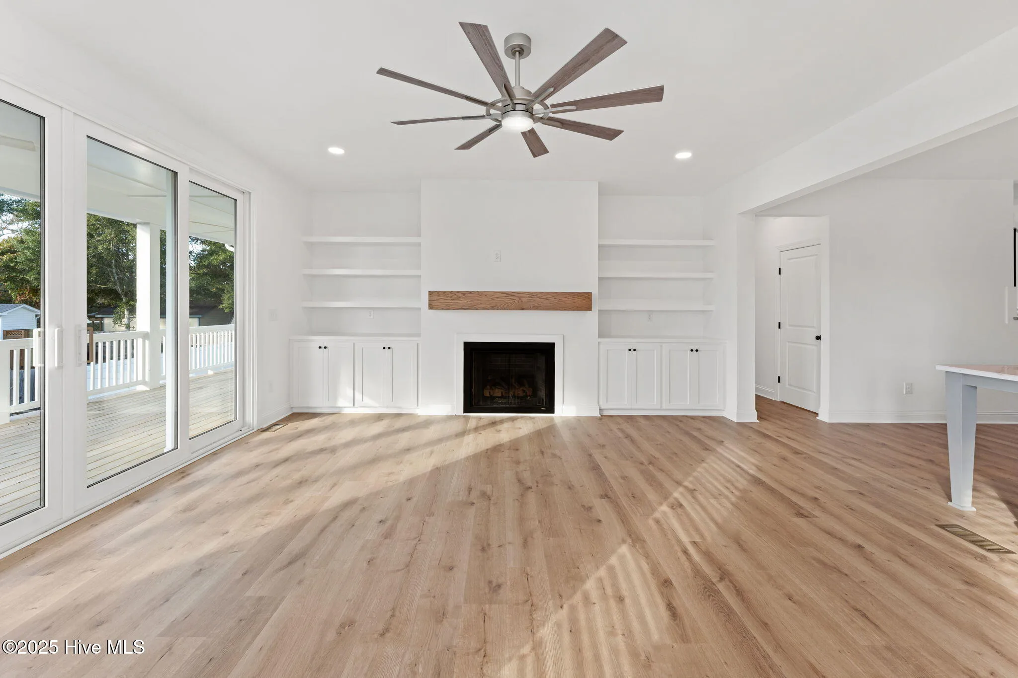 Oak Island, North Carolina 28465, United States, 4 Bedrooms Bedrooms, ,3 BathroomsBathrooms,Residential,Active,239080