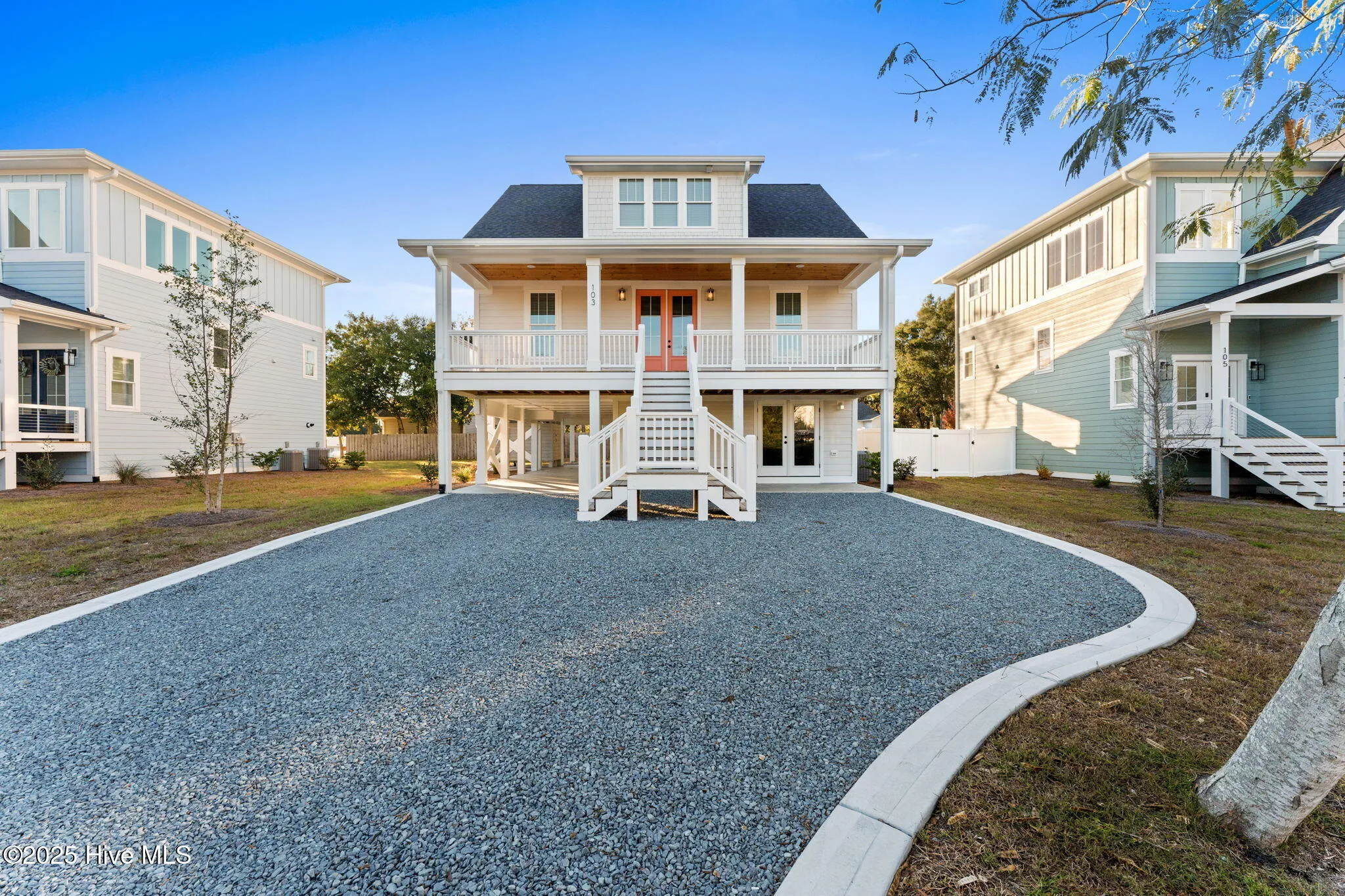 Oak Island, North Carolina 28465, United States, 4 Bedrooms Bedrooms, ,3 BathroomsBathrooms,Residential,Active,239080