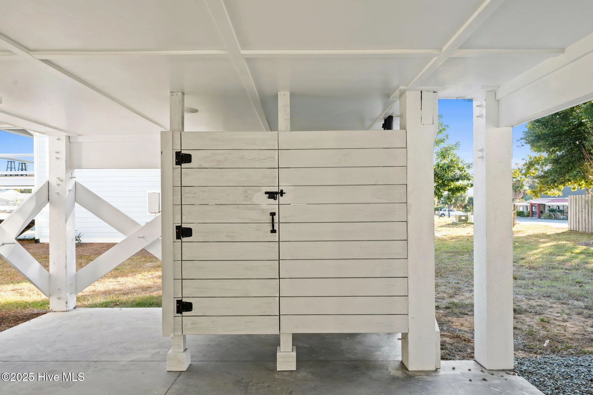 Oak Island, North Carolina 28465, United States, 4 Bedrooms Bedrooms, ,3 BathroomsBathrooms,Residential,Active,239080