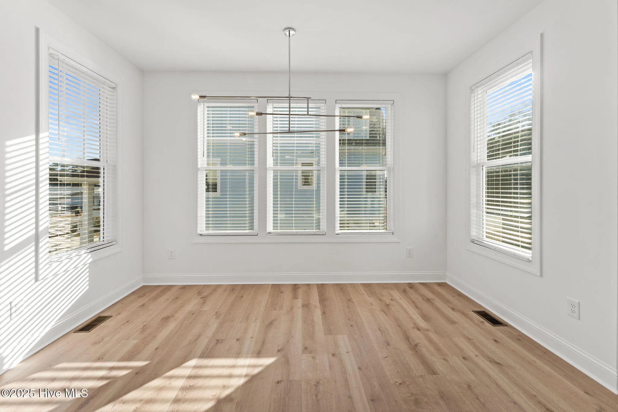 Oak Island, North Carolina 28465, United States, 4 Bedrooms Bedrooms, ,3 BathroomsBathrooms,Residential,Active,239080