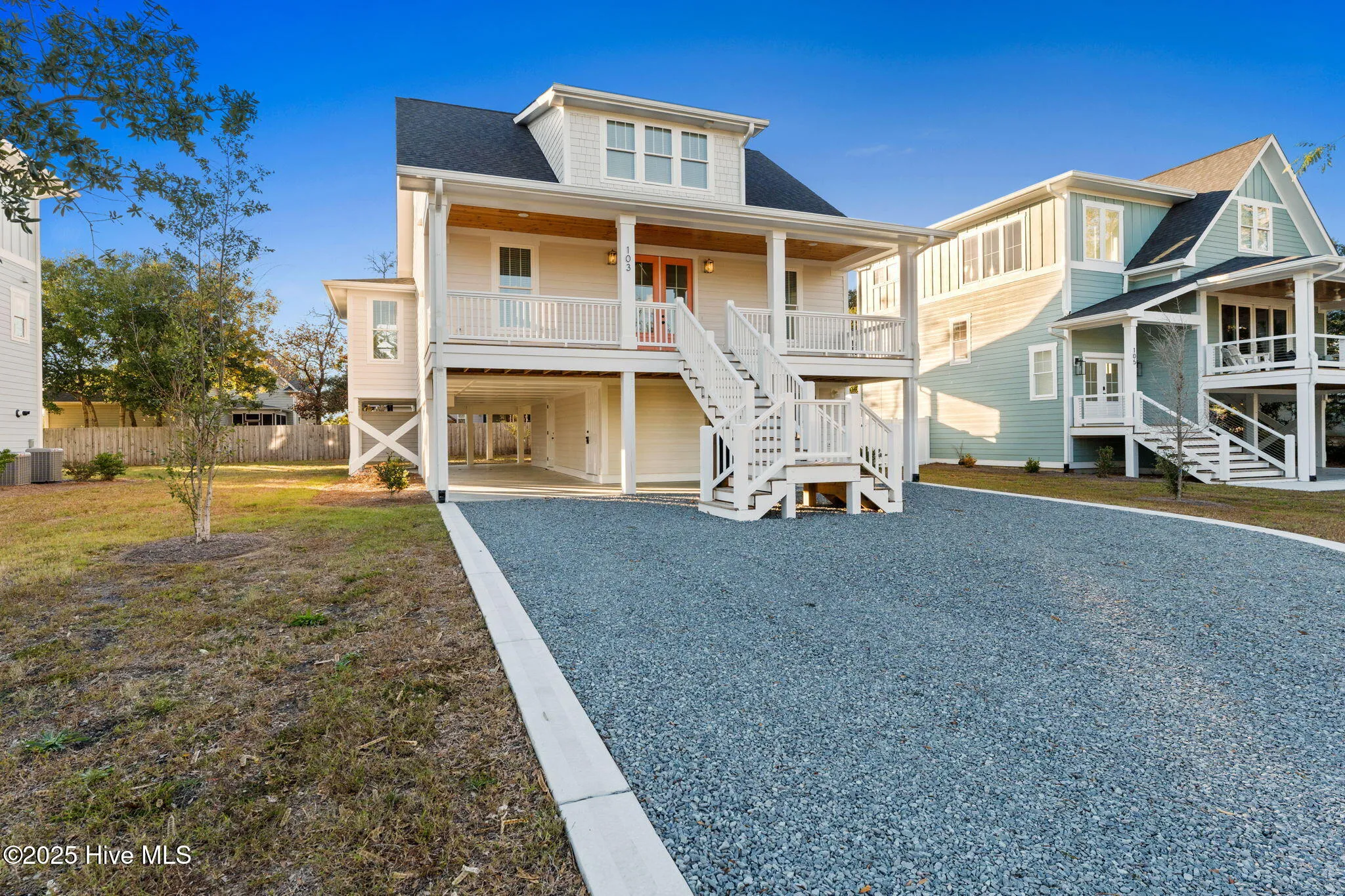 Oak Island, North Carolina 28465, United States, 4 Bedrooms Bedrooms, ,3 BathroomsBathrooms,Residential,Active,239080