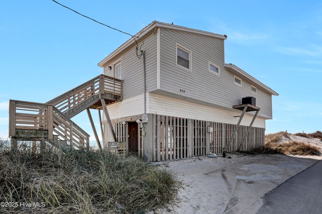 Photo of 464 Topsail Road, North Topsail Beach, NC 28460 (MLS # 100518546)