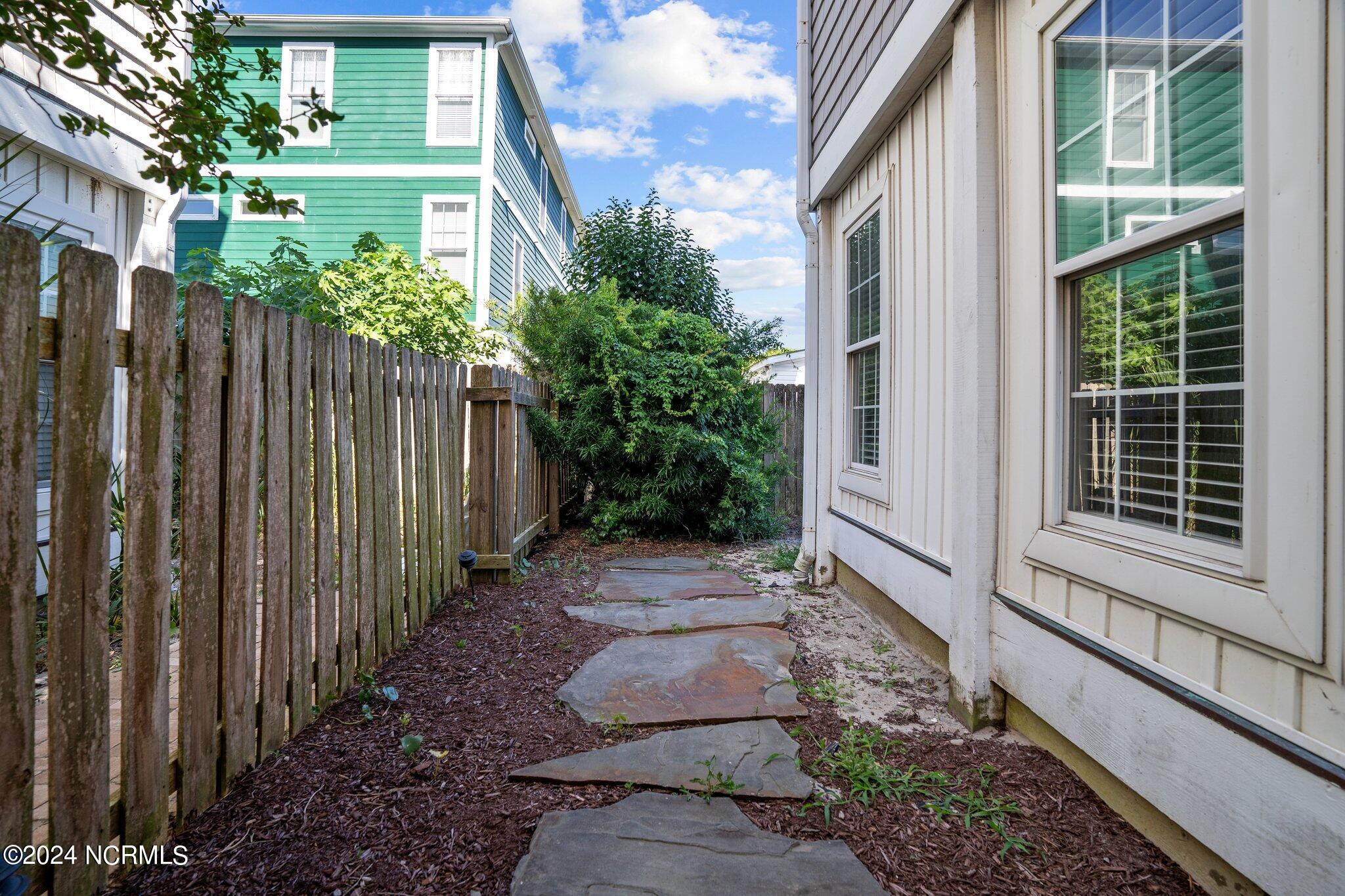 1507 Mackerel Lane Unit 1