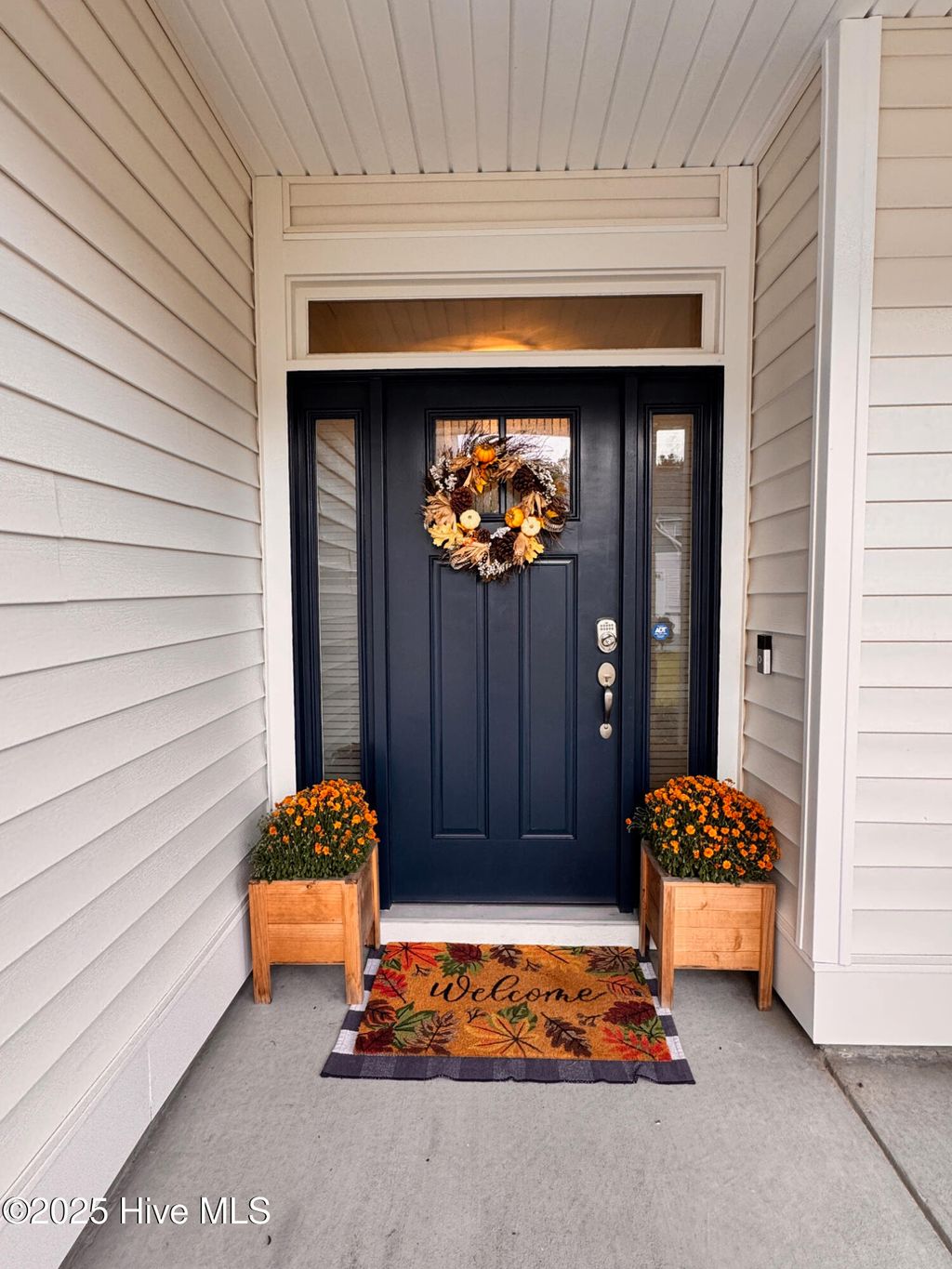 Photo of 281 W Weatherbee Way, Hampstead, NC 28443 (MLS # 100533438)