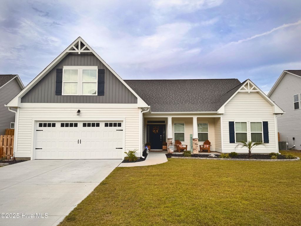 Photo of 281 W Weatherbee Way, Hampstead, NC 28443 (MLS # 100533438)