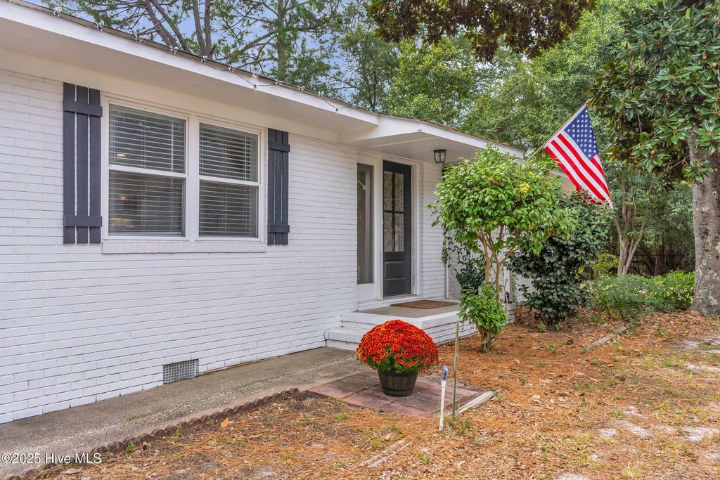 Photo of 6046 Shiloh Drive, Wilmington, NC 28409 (MLS # 100532637)