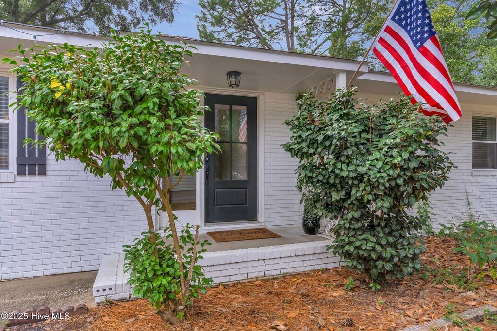 Photo of 6046 Shiloh Drive, Wilmington, NC 28409 (MLS # 100532637)