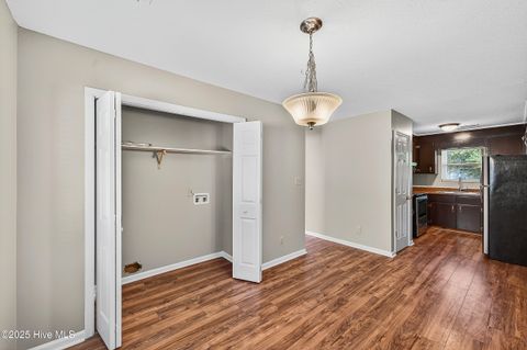 Tiny photo for 113 King Street, Jacksonville, NC 28540 (MLS # 100540256)