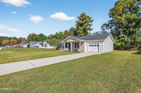 Tiny photo for 113 King Street, Jacksonville, NC 28540 (MLS # 100540256)