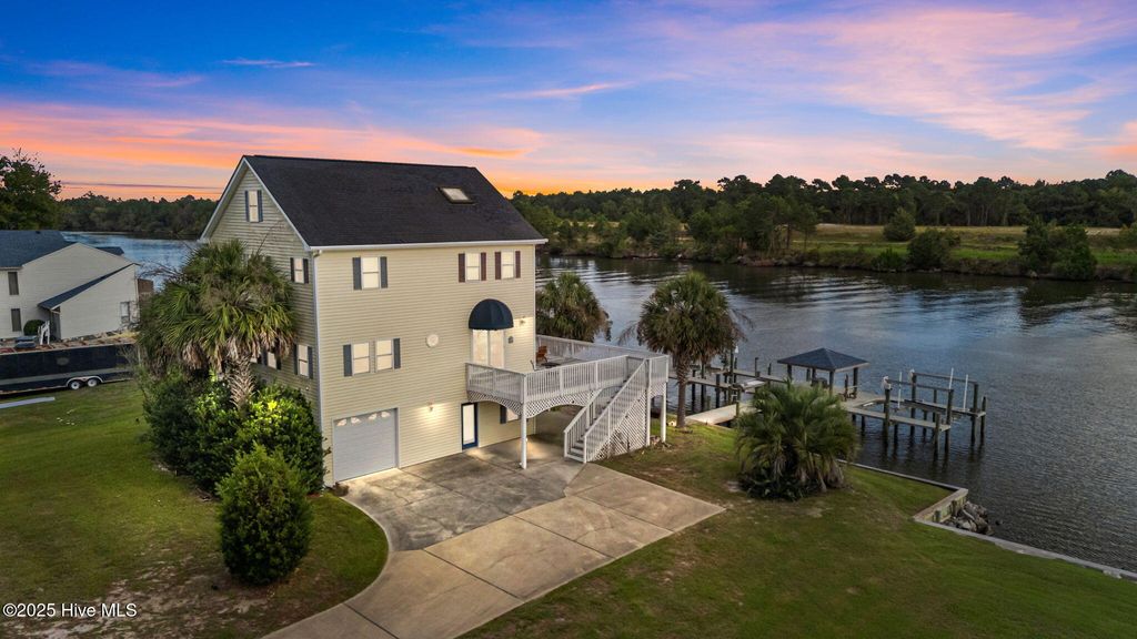 Photo of 850 Sea Gate Drive, Newport, NC 28570 (MLS # 100535760)