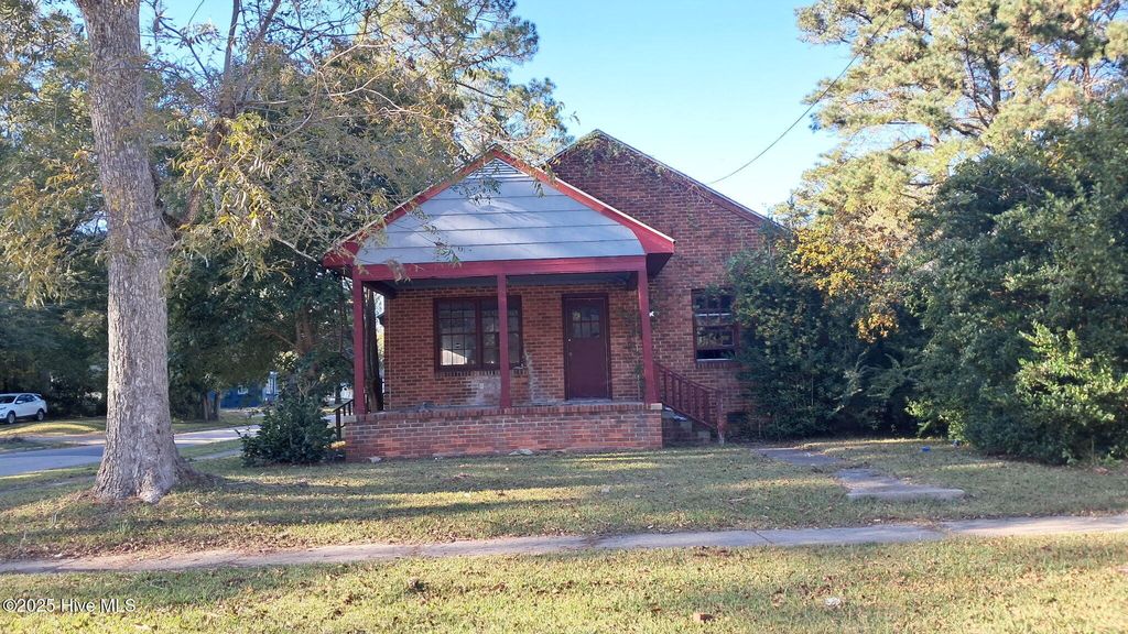 Photo of 540 Jefferson Street, Plymouth, NC 27962 (MLS # 100537761)