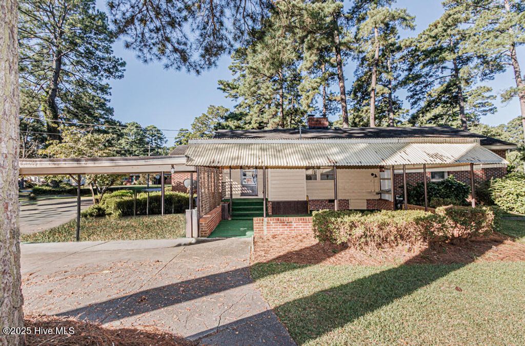 Photo of 300 Briarcliff Road, Rocky Mount, NC 27804 (MLS # 100528297)