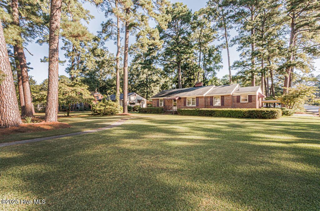Photo of 300 Briarcliff Road, Rocky Mount, NC 27804 (MLS # 100528297)