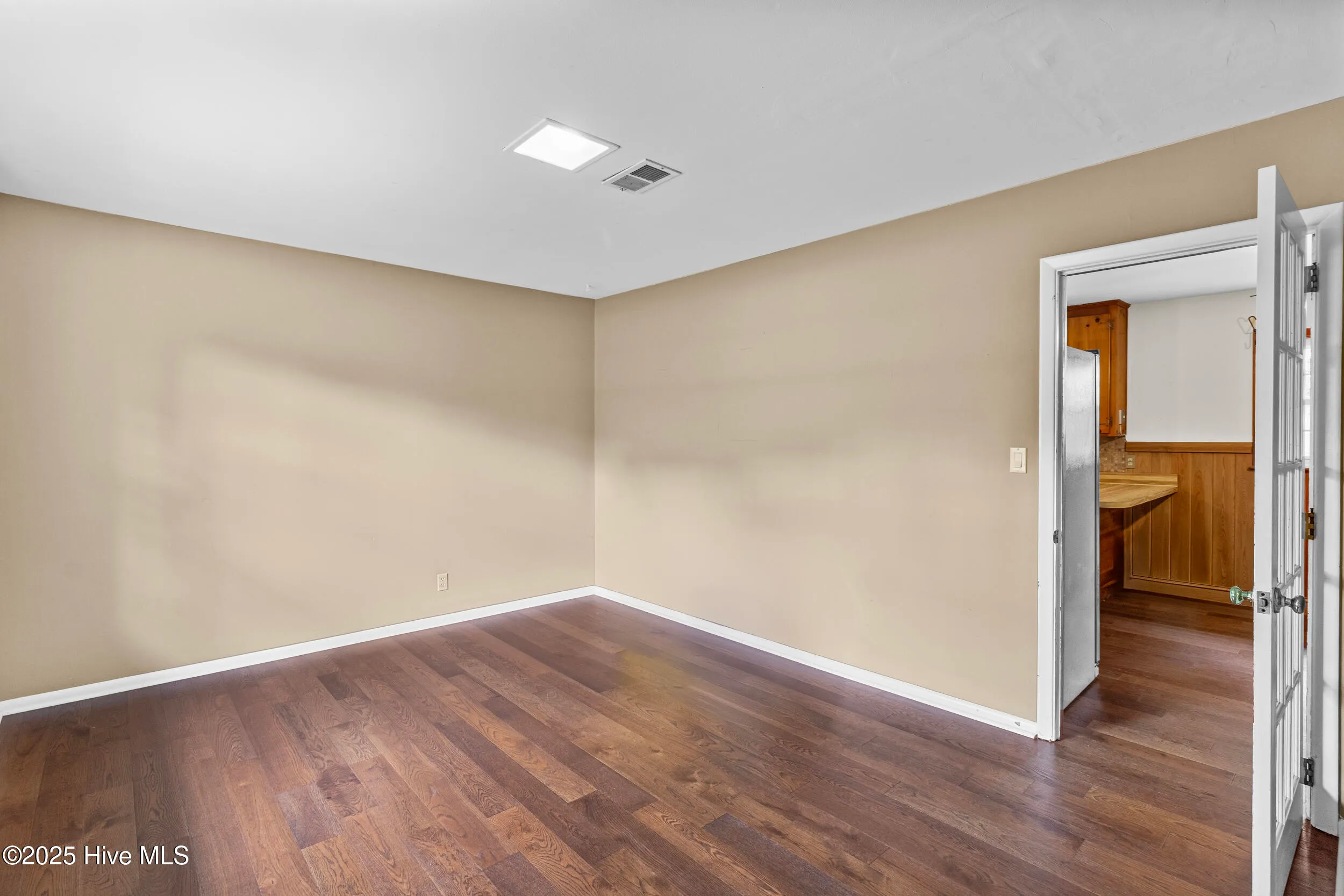 Wilmington, North Carolina 28405, United States, 3 Bedrooms Bedrooms, ,2 BathroomsBathrooms,Residential,Pending,157223