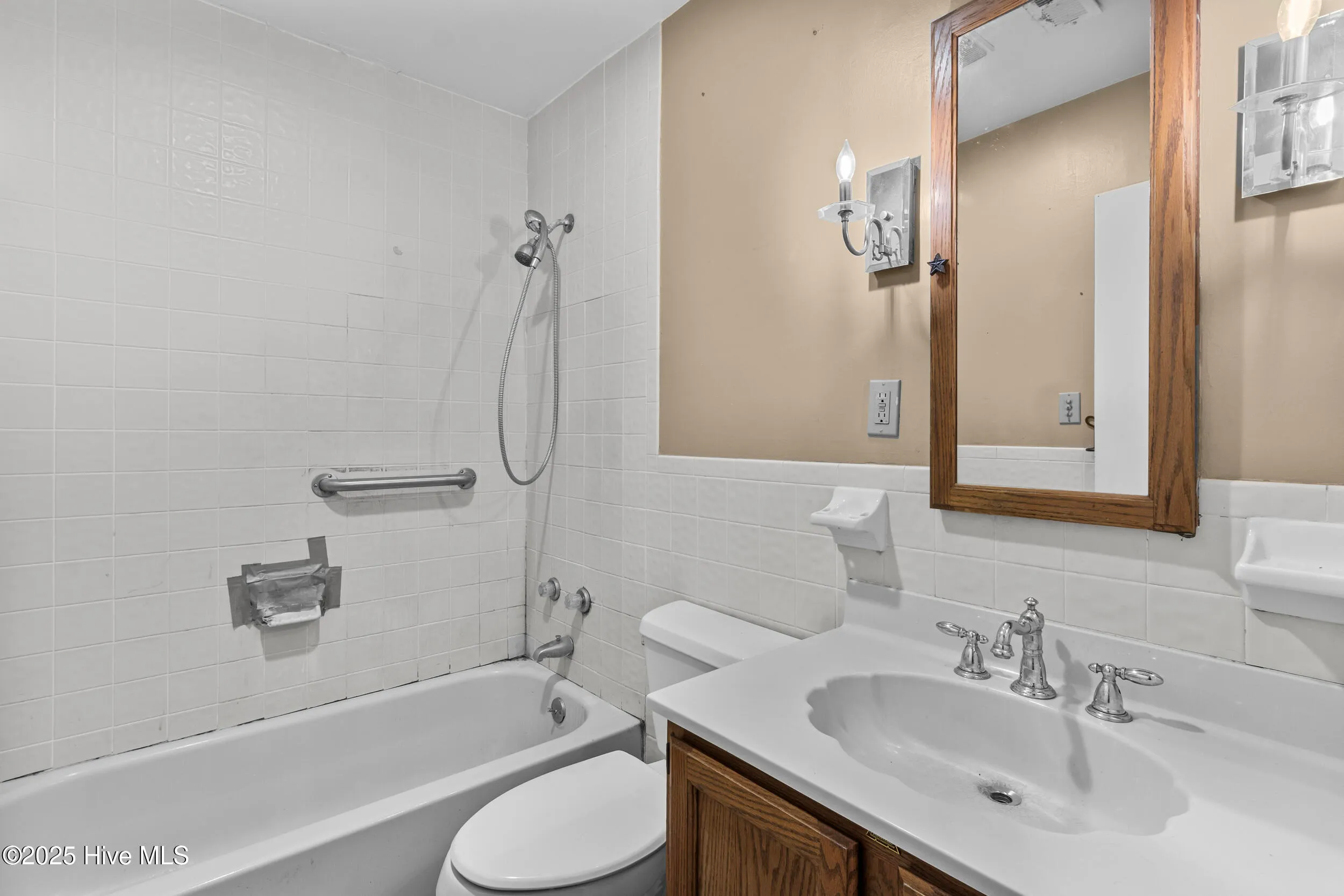 Wilmington, North Carolina 28405, United States, 3 Bedrooms Bedrooms, ,2 BathroomsBathrooms,Residential,Pending,157223