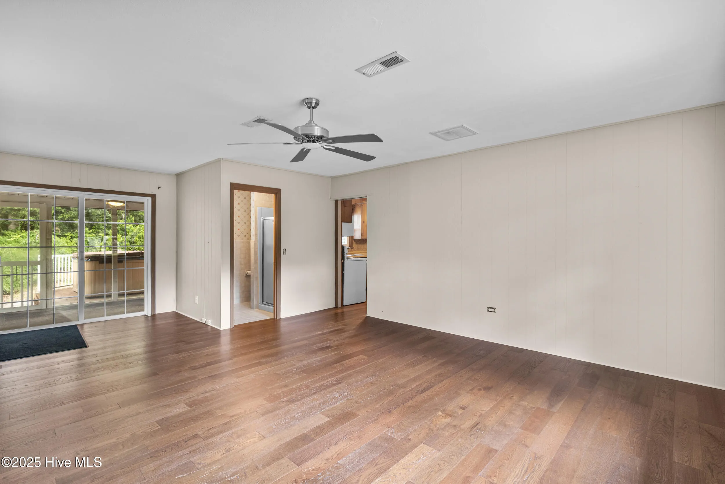 Wilmington, North Carolina 28405, United States, 3 Bedrooms Bedrooms, ,2 BathroomsBathrooms,Residential,Pending,157223