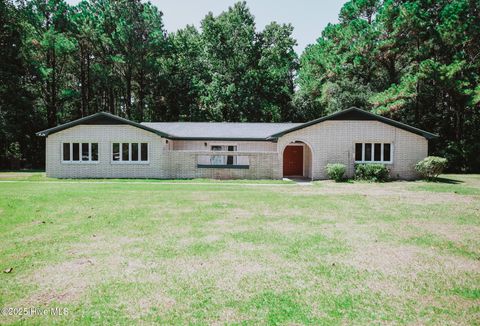 276 Goose Creek Road Hubert NC 28539